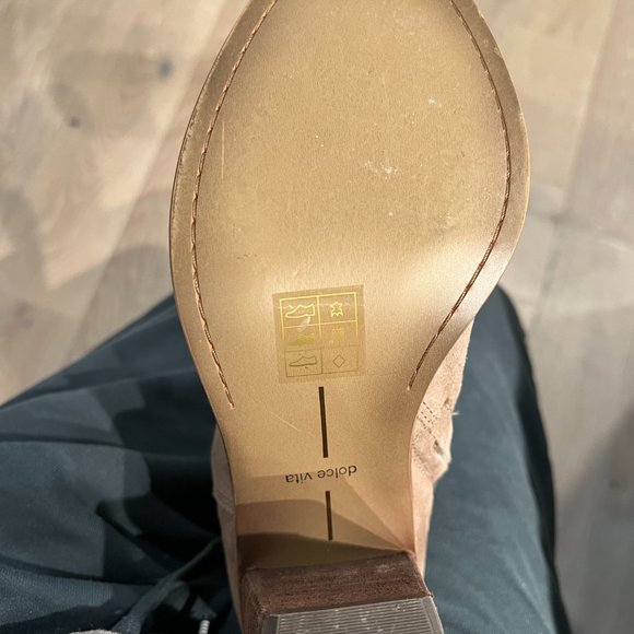 Going out of town for summer - Offer/BundleTaupeSuede Over the Knee Dolce Vita 9 - Picture 6 of 6